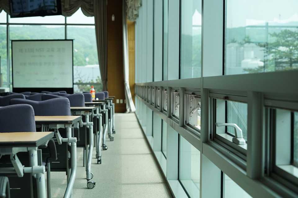 Salas de treinamento modernas para você