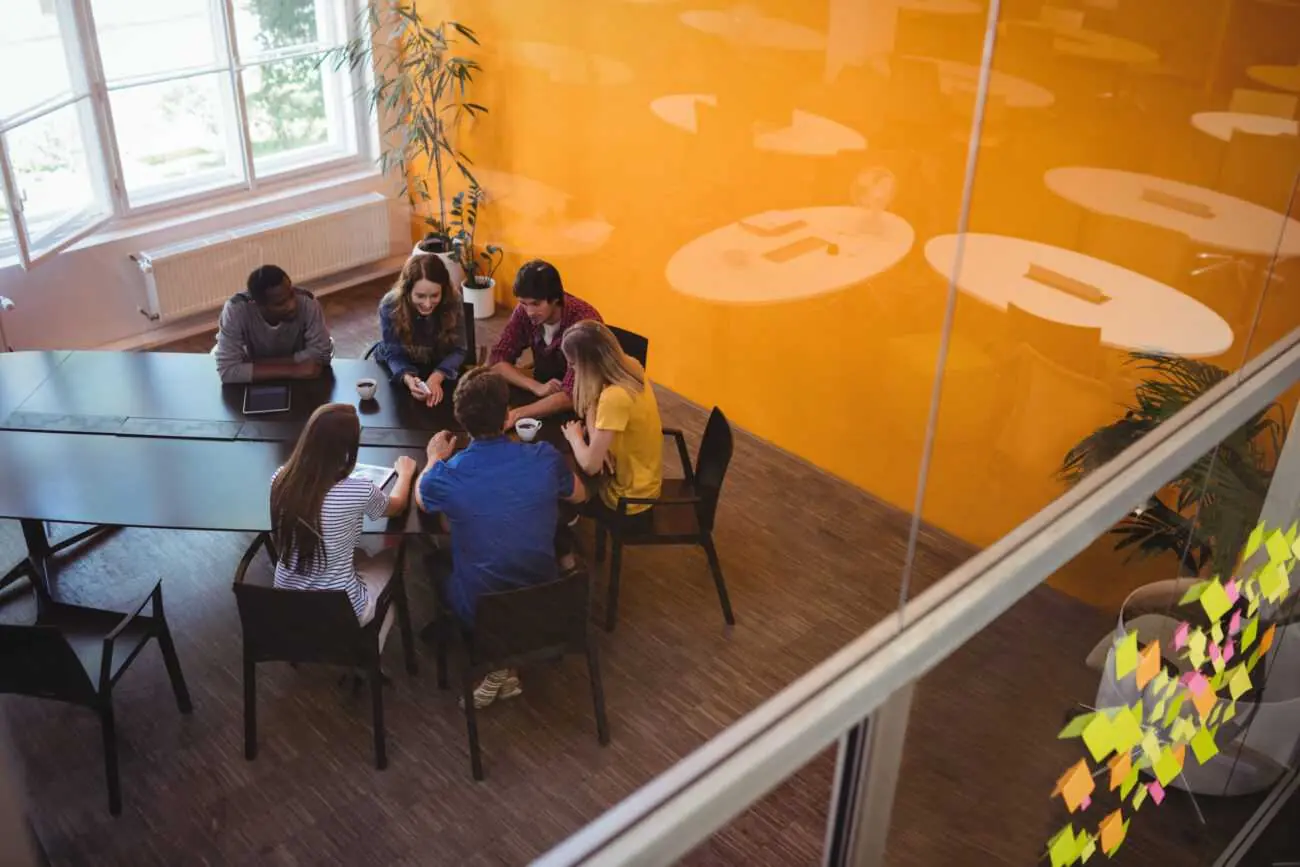 Ambiente de escritório e coworking do Desk Coworking em Belo Horizonte