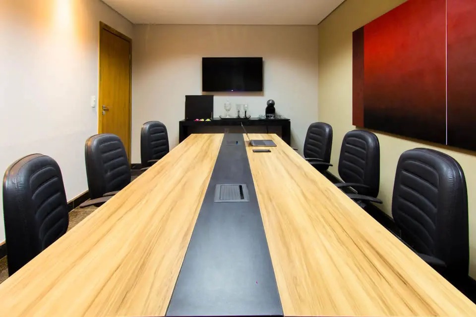 Sala de reunião no Desk Coworking do bairro luxemburgo em Belo Horizonte - MG